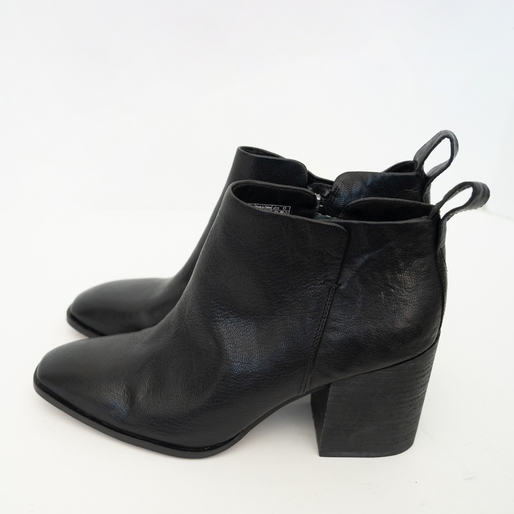 Vionic | New‎ Lyssa Distressed Leather Heeled Ankle Boot - Picture 10 of 14